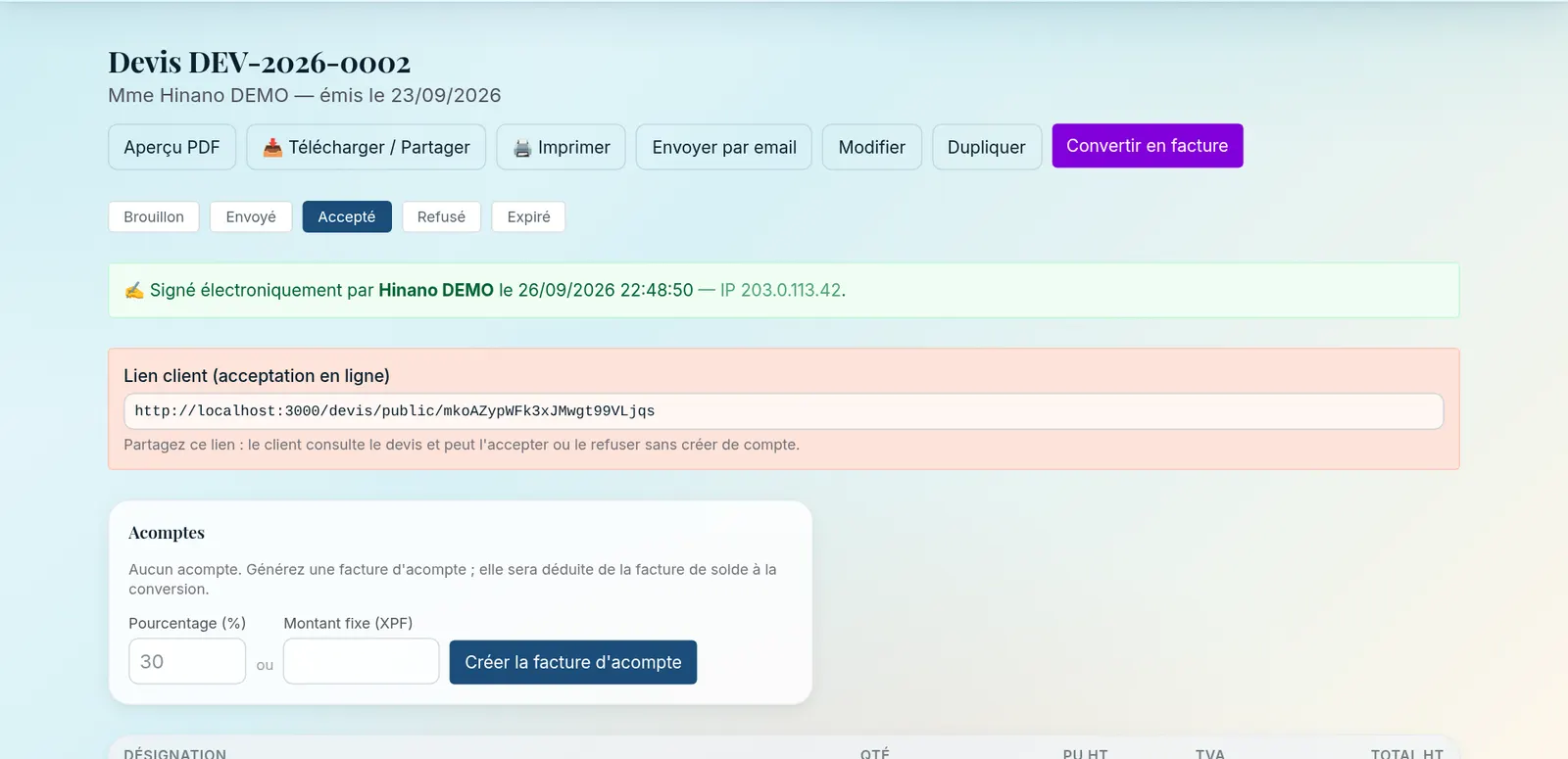 Fiche d'un devis accepté en ligne avec le bouton Convertir en facture et le lien client